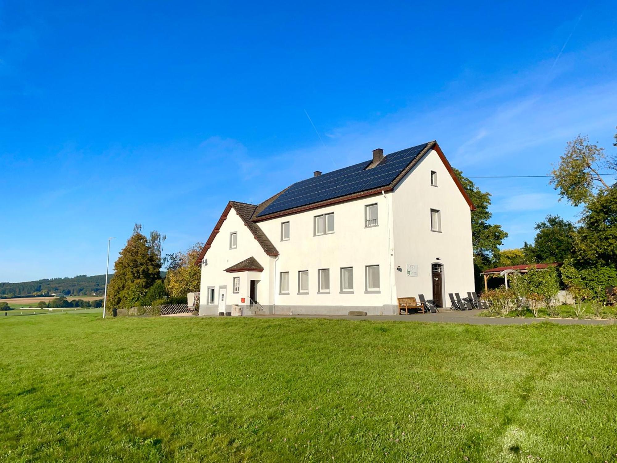 Ferienhaus Backesgarten Fuer 22 Personen Neichen Eksteriør billede