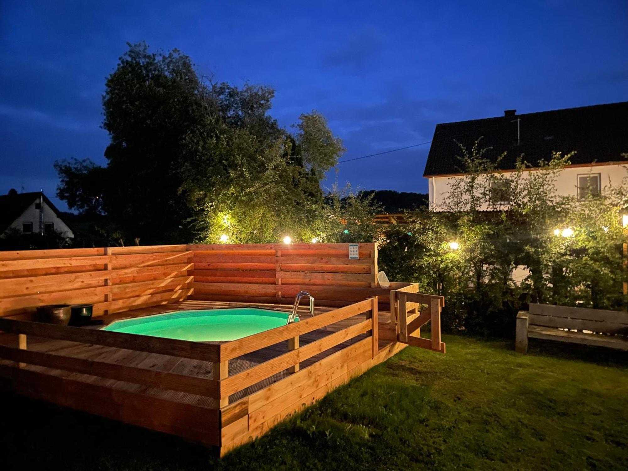 Ferienhaus Backesgarten Fuer 22 Personen Neichen Eksteriør billede