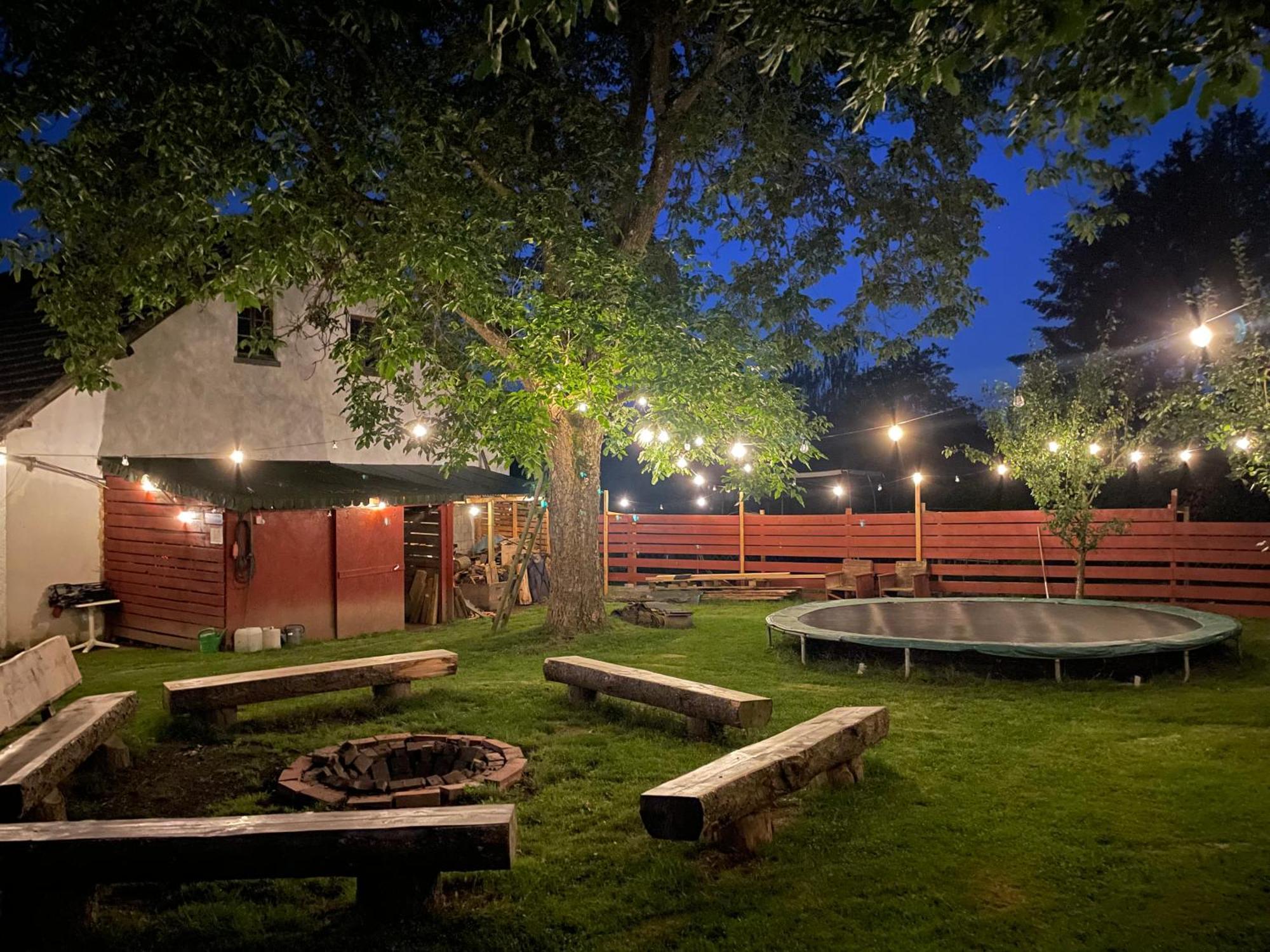Ferienhaus Backesgarten Fuer 22 Personen Neichen Eksteriør billede